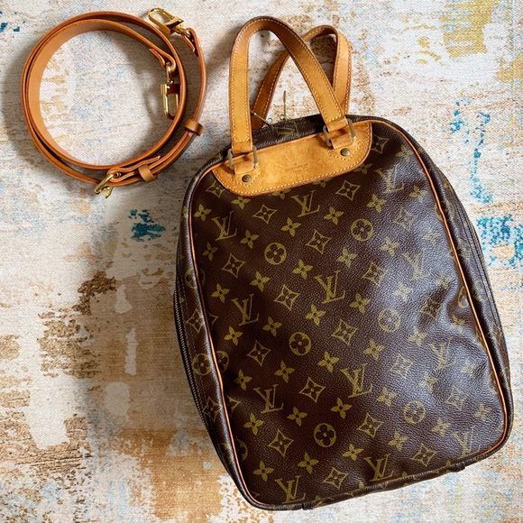 Louis Vuitton Handbags - Authentic Vintage Louis Vuitton Excursion Bag